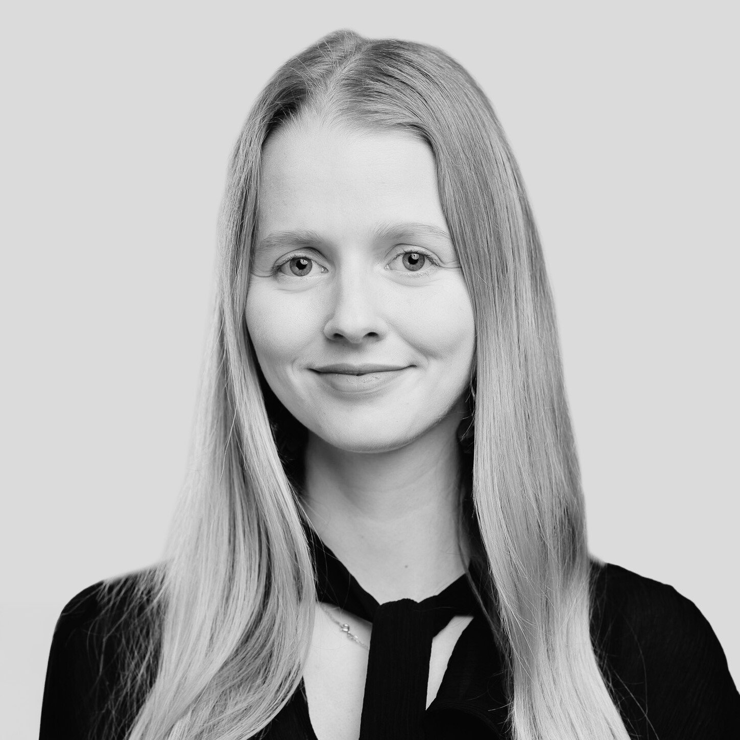 Dominika Meszarosova_AQ_full - Edited