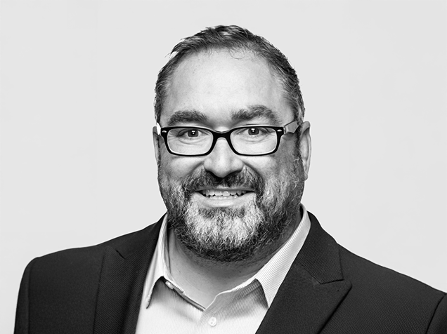Lou DeLoureiro-BW